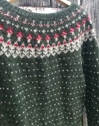 Image 3 of Toadstool - Icelandic wool sweater - Pine green - Preorder