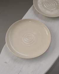 Image 2 of Cream Spiral Plate