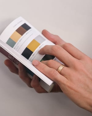 Image of 9ct gold 6mm flat court Japanese arrows ring