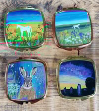 Image 6 of Compact mirror or pill box