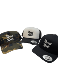 Image 1 of Gorra trucker Bordado DEUS VULT