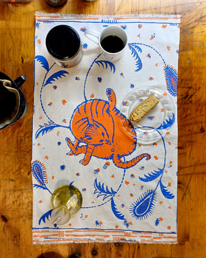 Γατί γλείφει Ποπό Πετσέτα Κουζίνας /// Cat Licking Butt Tea Towel