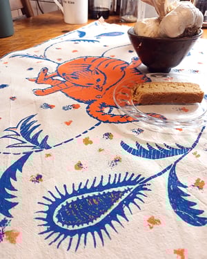 Γατί γλείφει Ποπό Πετσέτα Κουζίνας /// Cat Licking Butt Tea Towel