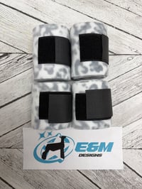  Gray Cheetah Leg wraps