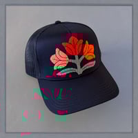 Image 2 of Tulip Trio