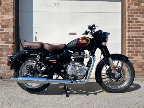 Image of $700 off!!  2024 Classic 350 in Halycon Black!