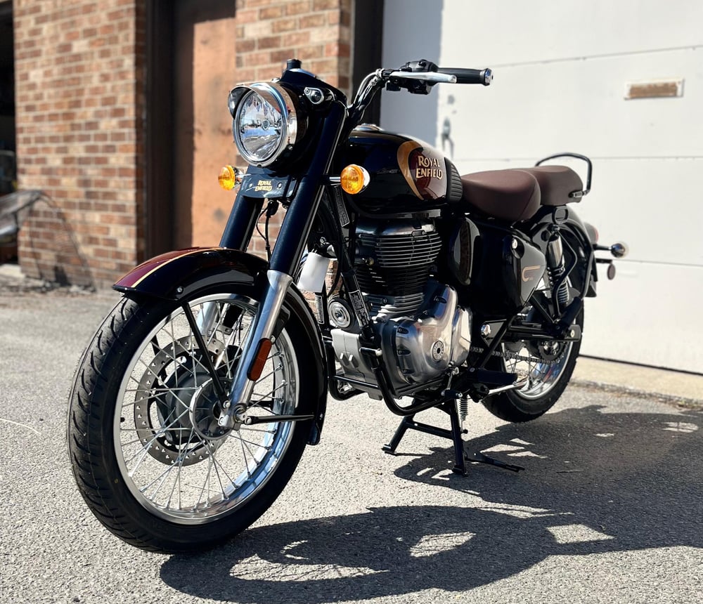 Image of $700 off!!  2024 Classic 350 in Halycon Black!