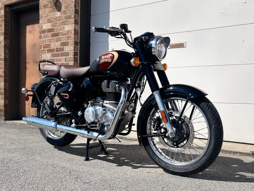 Image of $700 off!!  2024 Classic 350 in Halycon Black!