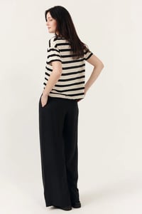 Image 3 of Camiseta Rayas Delmea Negro 