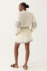 Image 3 of Blusa Erania Beige 