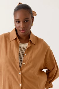 Image 4 of Camisa Yerina Caramel