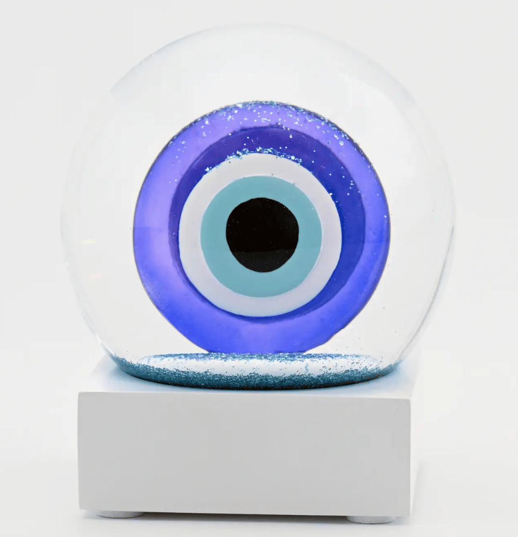 Snow Globes! (16 Kinds!) - Image 15 of 17