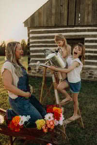 Image 3 of 4/11 Saturday 🌷Dirty Motherhood Mini 🌷