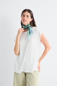 Image 2 of Camiseta Roxana Blanco