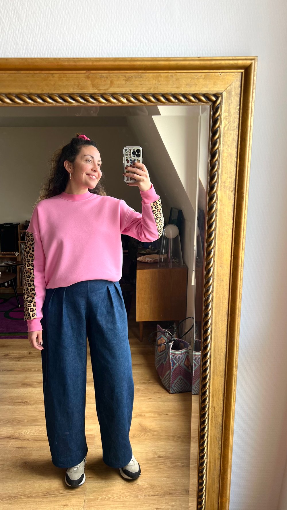 Image of SWEAT LÉONI