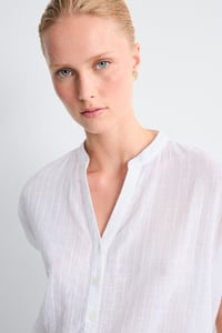 Image 3 of Blusa Blanca Sare 