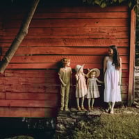 Image 4 of Homeschool Spring portraits