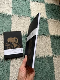 Image 3 of Carnet A5 ou A6 Jamais Seul.e doré sur noir