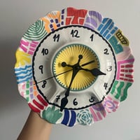 Image 1 of 10" ColorBeat Upcycled Ceramic Plate Clock: Silent Quartz Movement, Colorful Home Decor
