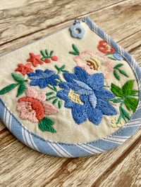Image 2 of Petal Purse ~ Garden