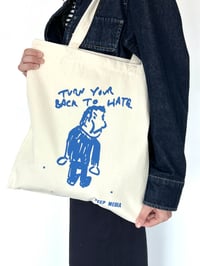 Image 2 of Bolsa de tela Turn Your Back to Hate