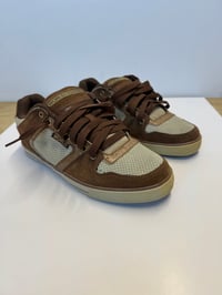 Image 3 of Vintage World Industries shoes size 10