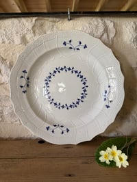 Image 1 of Grand plat en terre de fer Saint Amand et Hamage - Art de la table ancien