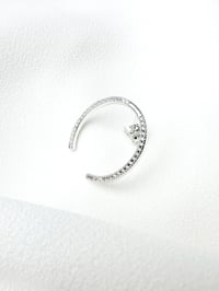 Image 1 of Mono boucle ELLIPSE zircons Argent