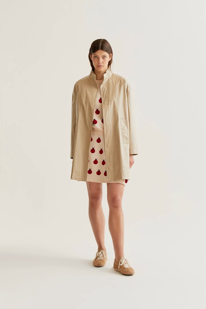 Image of 4- Gabardina de Algodón Beige