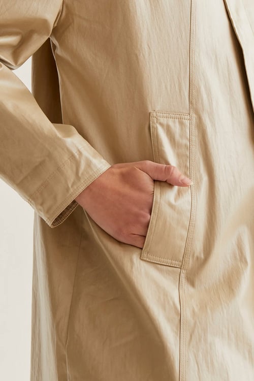 Image of 4- Gabardina de Algodón Beige