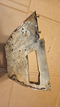 Image 12 of 70-73 240z - Early 74 260 Front lower valance corners - L/R - 003