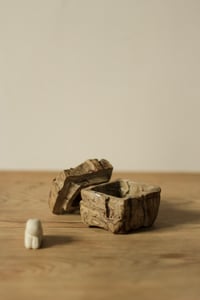 Image 4 of kurinuki box