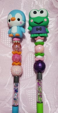 Image 2 of Shaker Pens 2