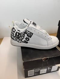 Image 2 of Vintage DC court Graffik Girls size 9