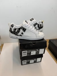 Image 2 of Vintage DC Graffik SE Girls sizes 6 + 7