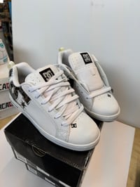 Image 1 of Vintage DC Graffik SE Girls sizes 6 + 7