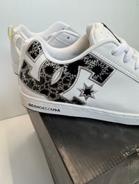 Image 3 of Vintage DC Graffik SE Girls sizes 6 + 7