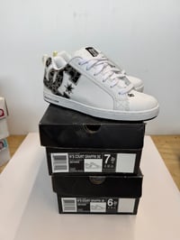 Image 9 of Vintage DC Graffik SE Girls sizes 6 + 7