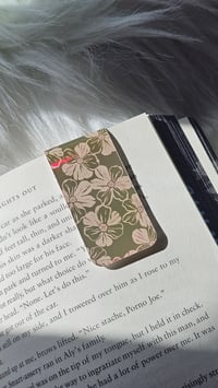 Image 3 of Magnetic Bookmark