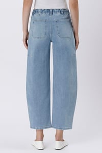Image 3 of HIGH RISE ELASTIC BAND BARREL JEANS