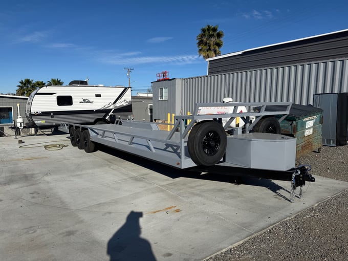 Image of 32' Racer X with top deck