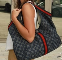 Image 4 of Hobo Signature 