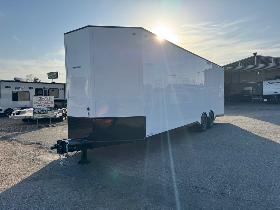 Image of 28'x106''x8' Box trailer