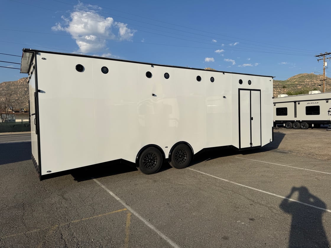 Image of 28'x106''x8' Box trailer