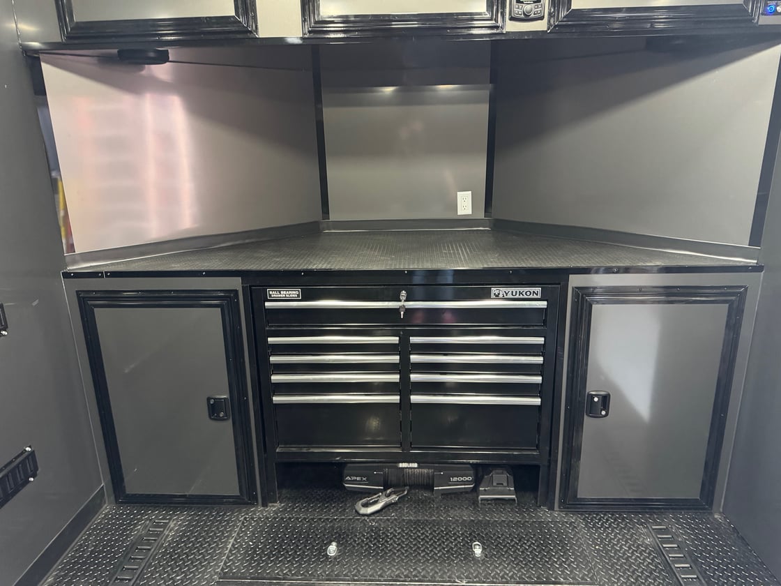 Image of 28'x106''x8' Box trailer