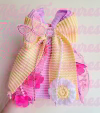 Yellow spring bow