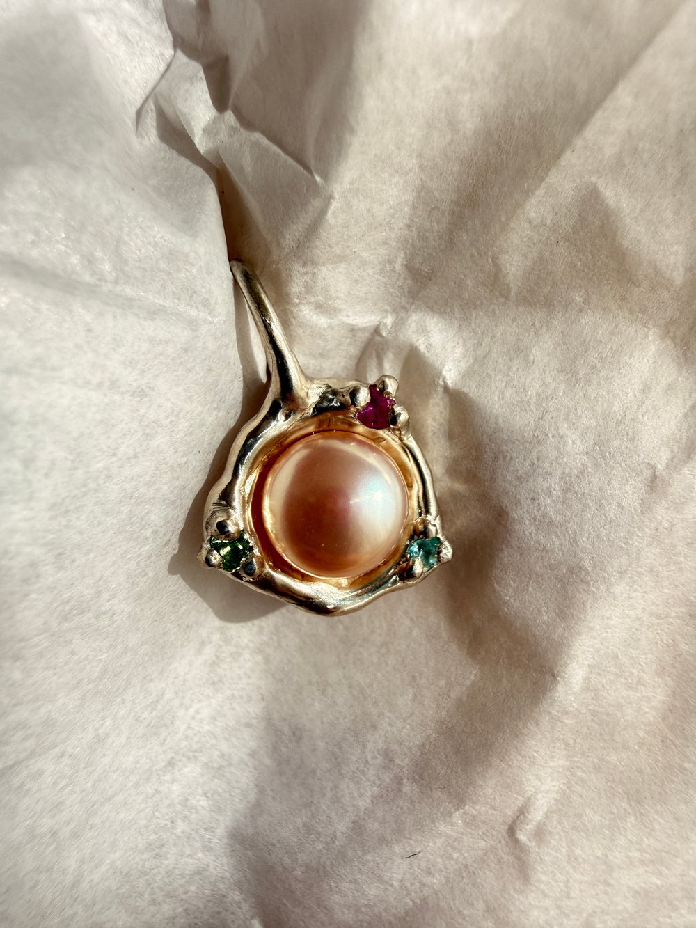 Image of Pod Pearl Pendant