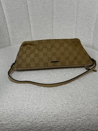 Image 4 of Vintage Authentic Gucci GG Pochette Boat Handbag in Beige