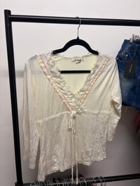Image 3 of 00s cream sequin long sleeve top with tie detail on bust 
