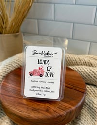 Loads of Love Soy Wax Melts – Starfruit, Peony & Amber